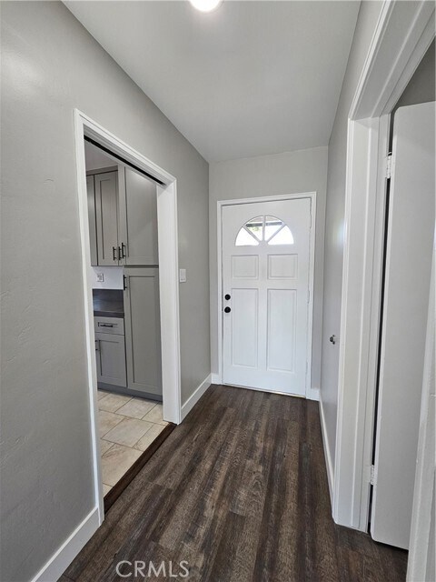 Foto del edificio - 2341 Snowden Ave