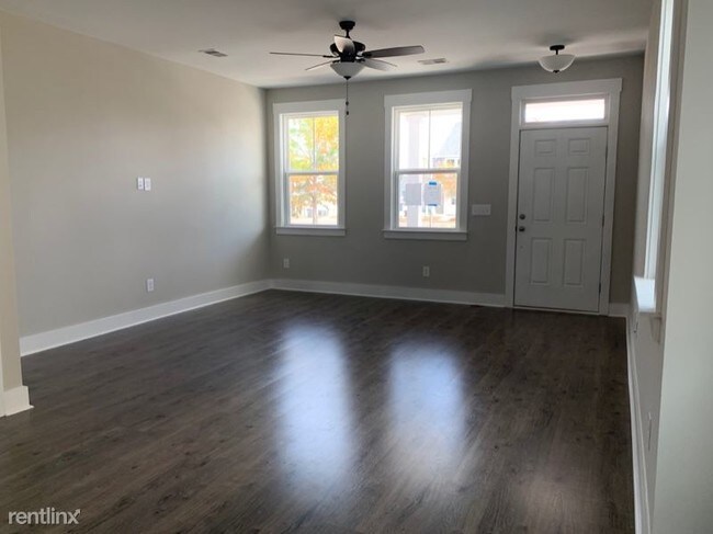 Building Photo - 2 br, 2.5 bath Townhome - 3948 Rhett Park Dr