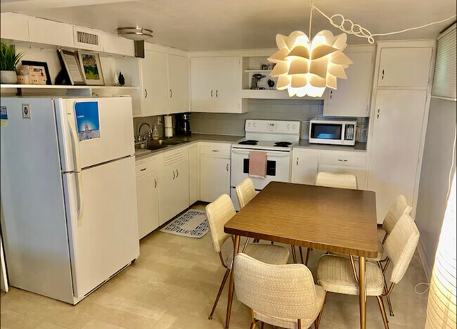 Foto del edificio - 3721 Ames St