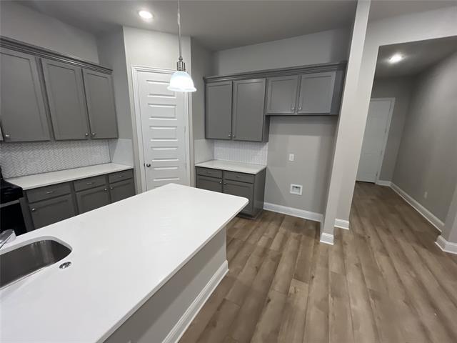 Foto del edificio - 2253 Burning Bush Ln