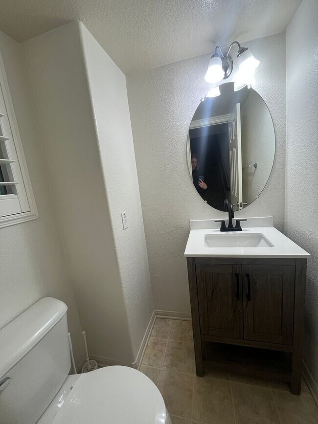 Foto del edificio - 3 Bed / 2.5 Bath Condo-Townhome in Otay Ranch
