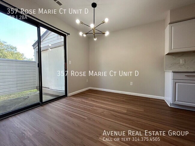 Foto del edificio - 357 Rose Marie Ct
