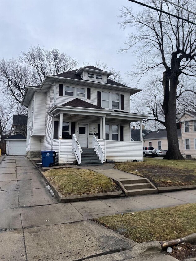 534 High Ave Unit High, 534, Oshkosh, WI 54901 Room for Rent in