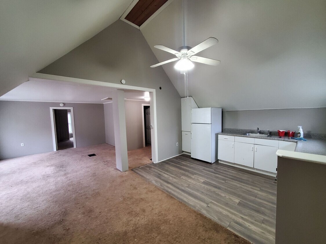 Foto principal - 8 Linwood Pl