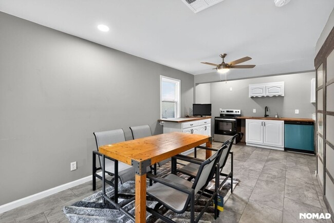 Foto del edificio - 1604 Westwood Ave SW