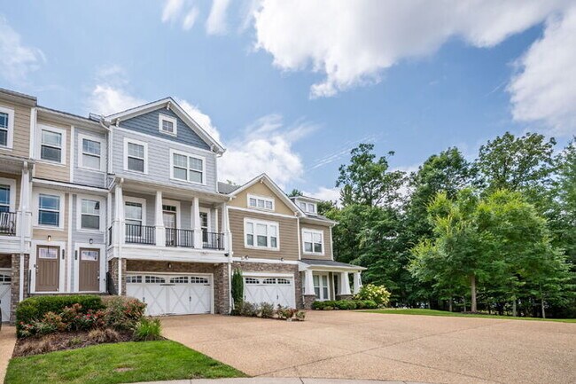 Foto del edificio - 3 Bedroom Townhome in Glen Allen – Available August 10th – $3,200/mo