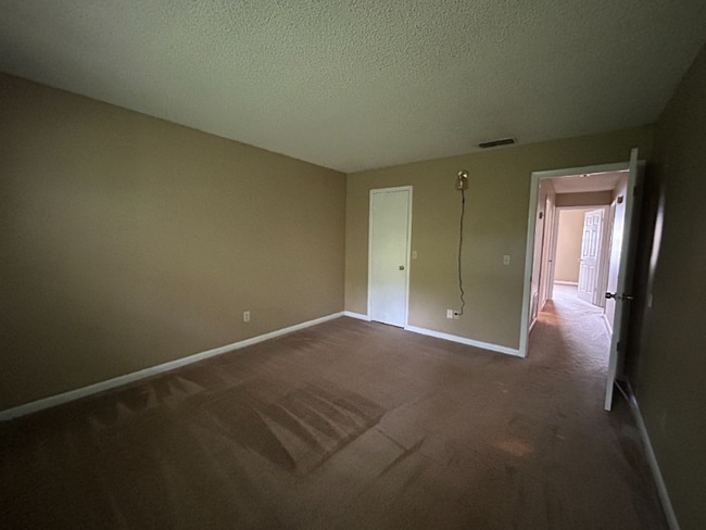 Building Photo - 7089 Balboa Dr