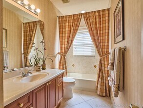 Building Photo - 8282 Spyglass Dr