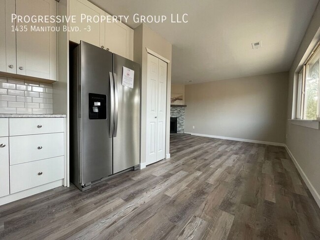 Building Photo - 1435 Manitou Blvd