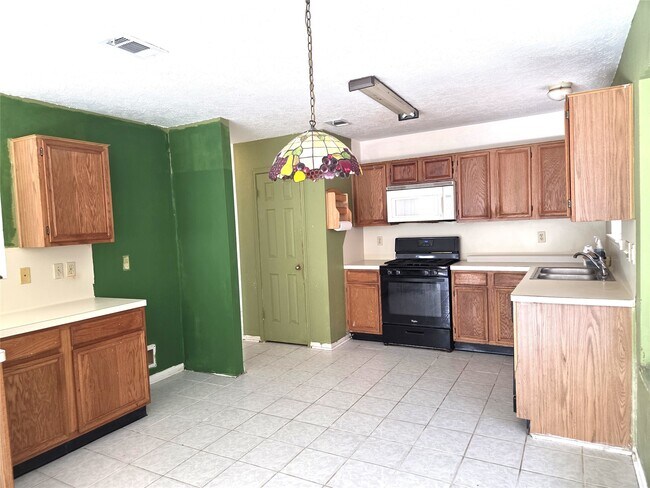 Foto del edificio - 17006 Dusty Mill Dr E