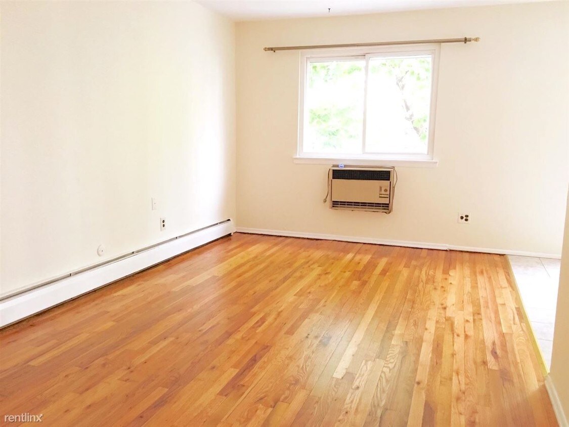 Primary Photo - 3233 37th St