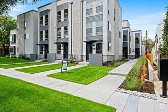 Building Photo - 405 N Harrison St