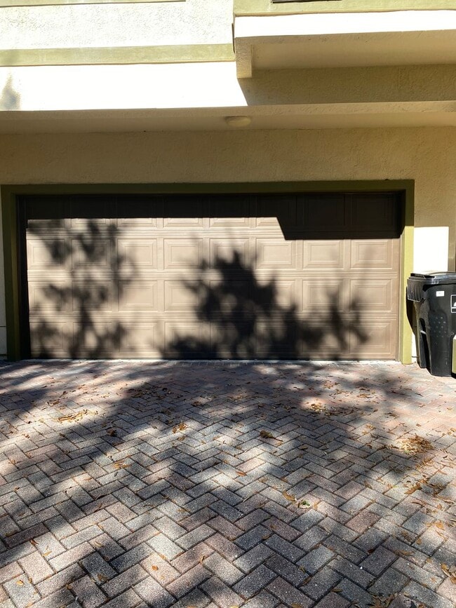 Foto del edificio - Beautiful 2 bedroom, 2.5 bath Condo in the...