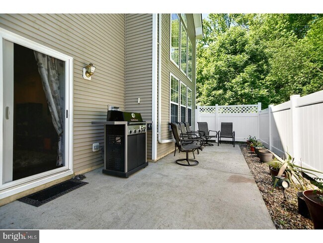 Building Photo - 93 Windsor Pond Rd