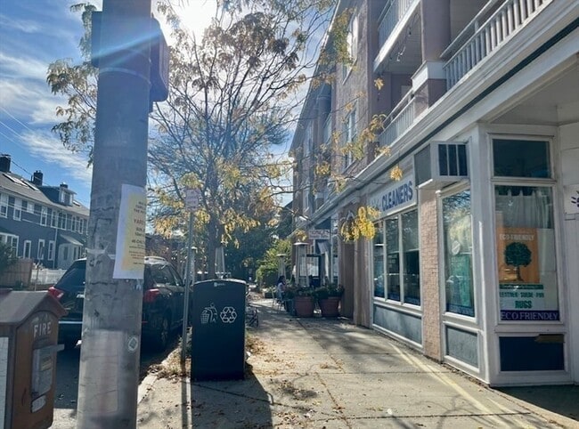 Building Photo - 375 Walden St