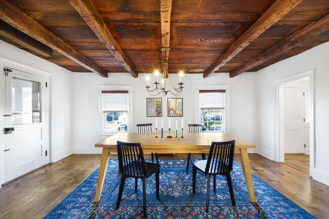 Foto del edificio - Historic Mendham Home