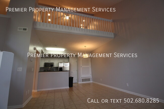 Building Photo - Two bedroom two bath condo in Oldham Count...