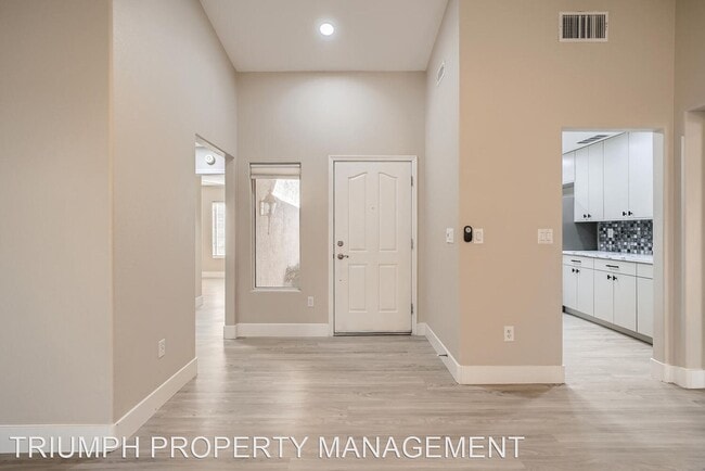 Building Photo - 2 br, 2 bath House - 2505 Banora Point Dr