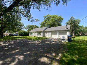 Building Photo - 340 Sanders Rd