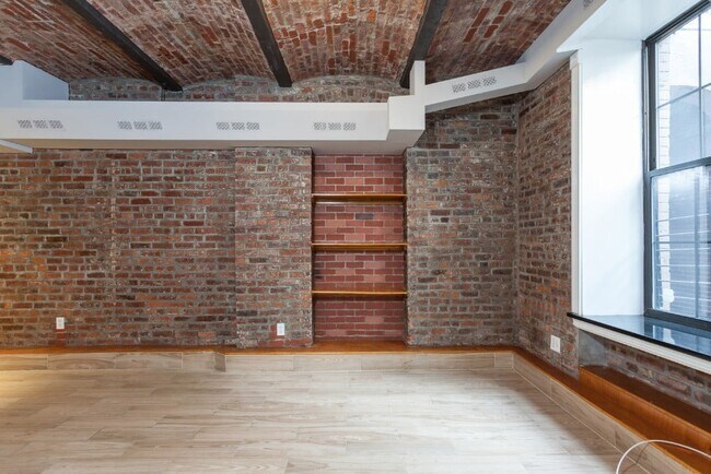 Foto del edificio - 346 E 18th St