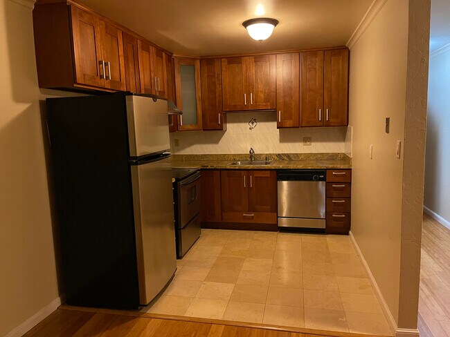 Building Photo - 409 Kirkham St