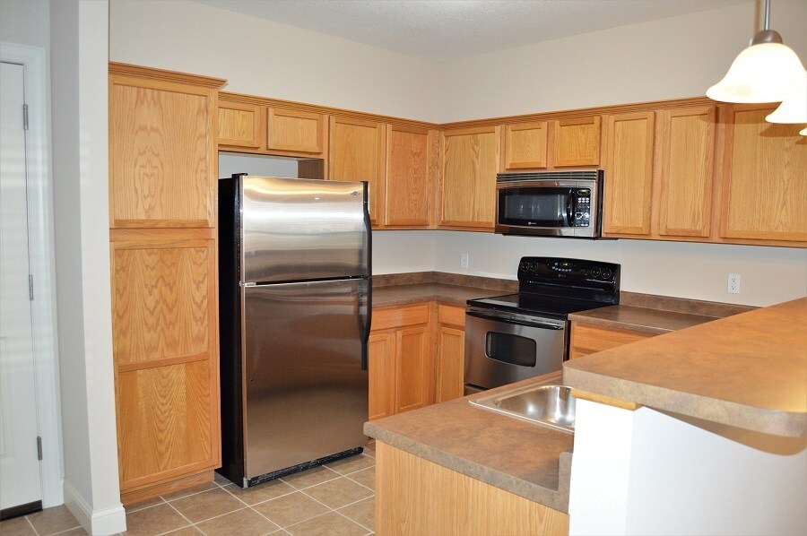 600 Grandview Ct Unit 603, Iowa City, IA 52246 Condo for Rent in Iowa