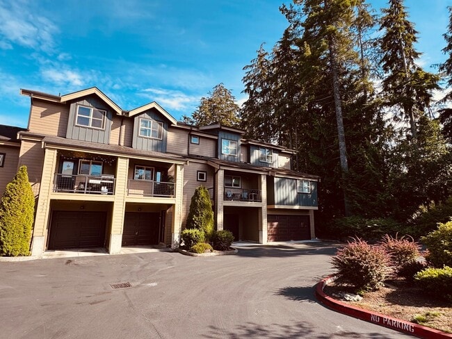 Building Photo - Experience Comfortable Living at The Camde...