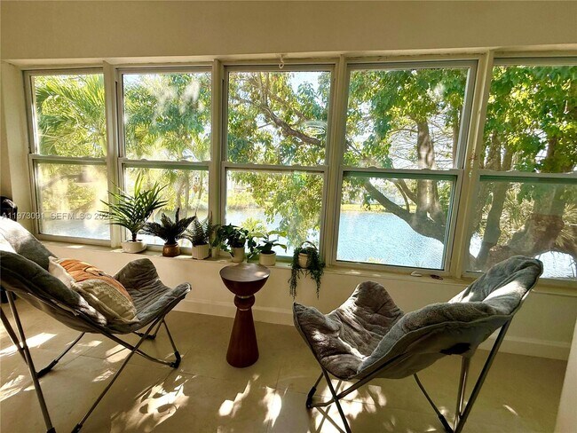 Foto del edificio - 160 NE 203rd Terrace