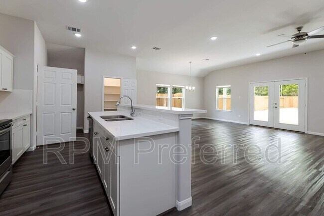 Foto del edificio - 101 Country Rd 3552