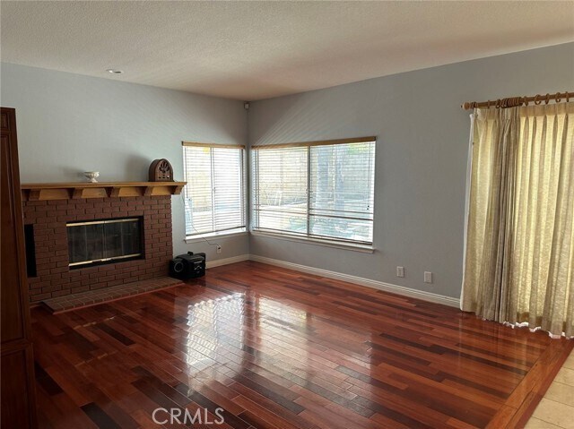 Building Photo - 2351 Ridgeview Ave