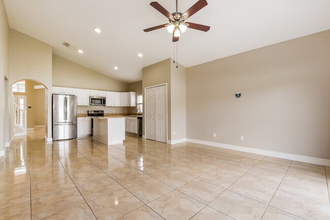 Foto del edificio - 4417 Spring Blossom Dr