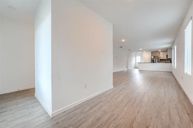 Building Photo - 4040 Equestrian Dr
