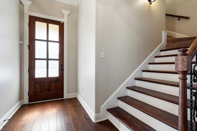 Foto del edificio - UPCOMING LISTING-CUSTOM BUILT HOME IN PINEHURST