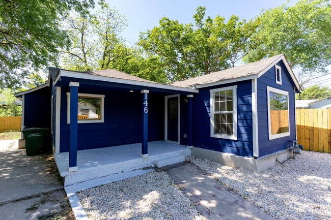 Building Photo - 146 Leroux St