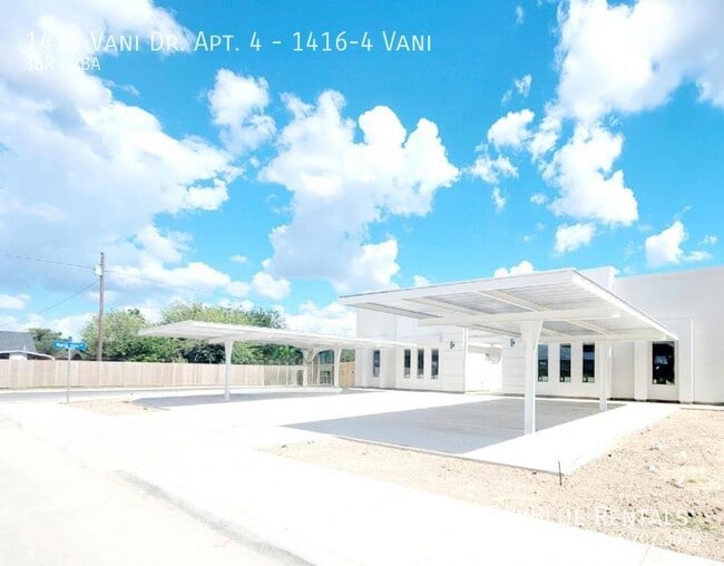Foto del edificio - 1416 Vani Dr