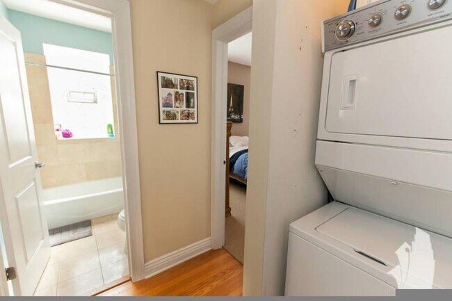 Foto del edificio - 1 bedroom in Chicago IL 60640