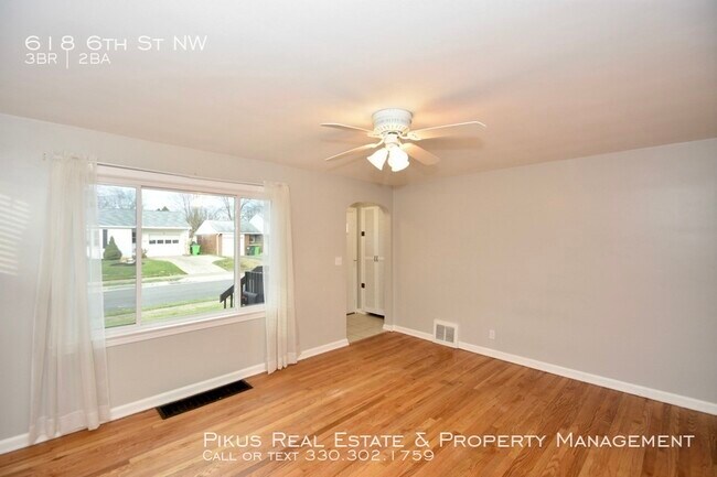 Foto del edificio - 618 6th St NW