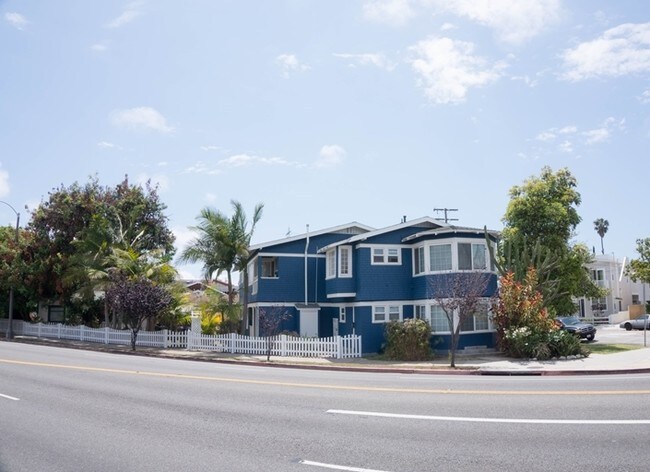Building Photo - 501-503 S Pacific Coast Hwy