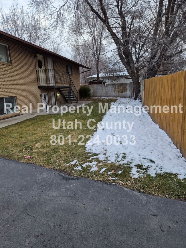 Building Photo - 1146 W 100 N