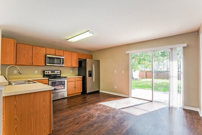 Foto del edificio - 1254 Blackwater Pond Dr