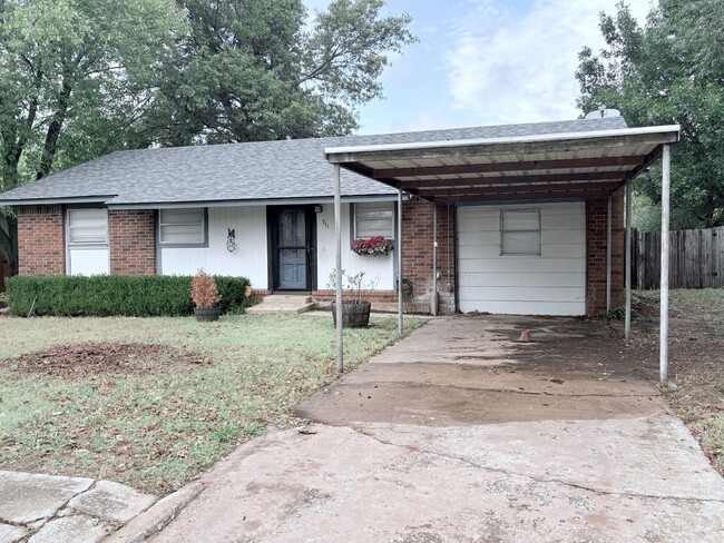 Foto del edificio - Newly remodeled four bedroom home in Noble