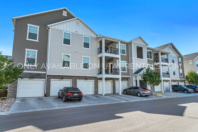 Foto principal - 73 W Silver Springs Dr