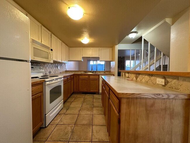 Building Photo - 3189 Westwood Ct