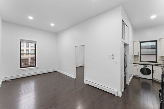 Foto del edificio - 4462 23rd St
