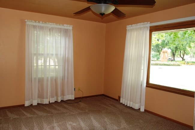 Living Room - 1609 6th St