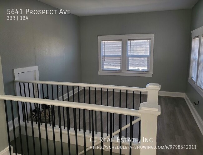 Building Photo - 5641 Prospect Ave