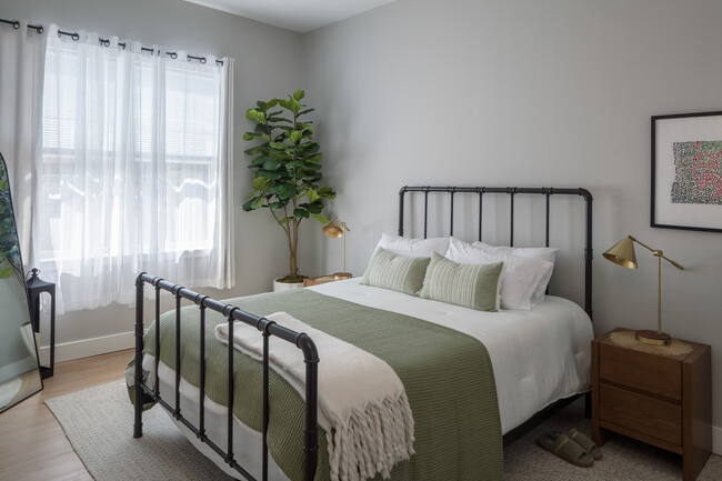 Bedroom with Floor-to-Ceiling Windows - Founders Square