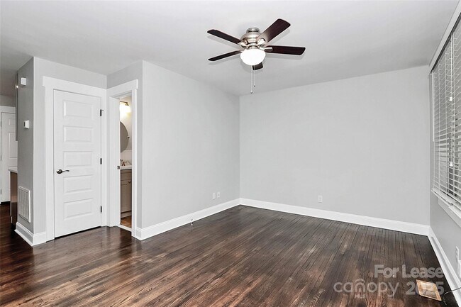 Foto del edificio - 1826 Merriman Ave