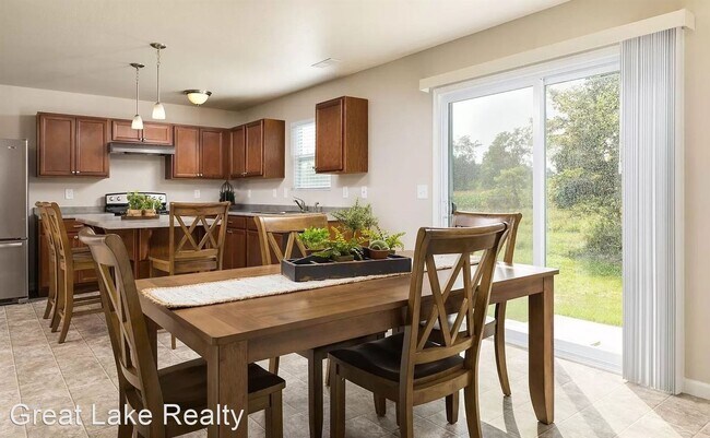 Building Photo - 3 br, 2.5 bath House - 3528 Fernwood Lane