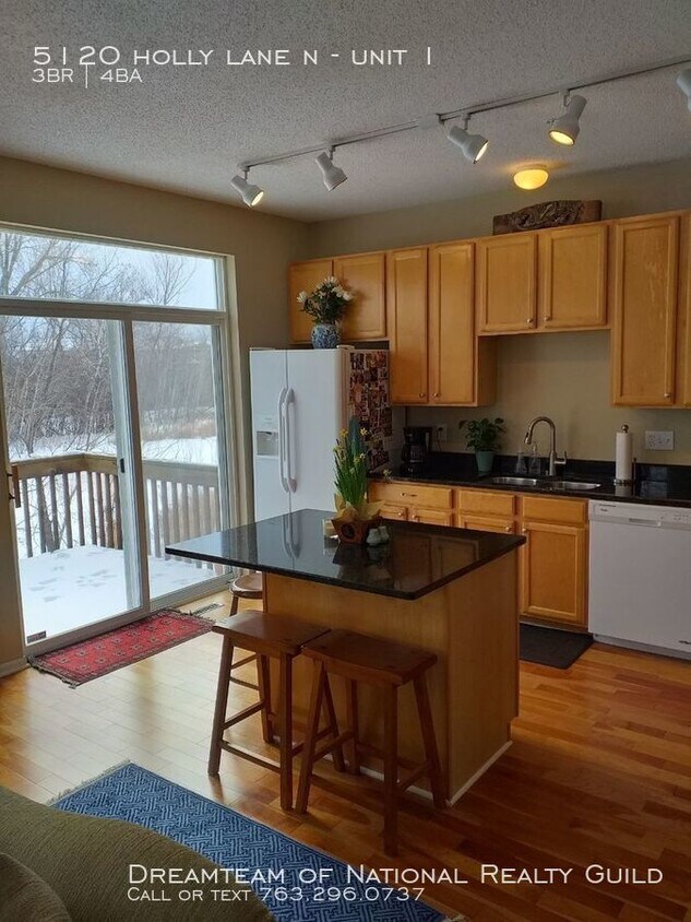 Foto principal - 5120 Holly Ln N
